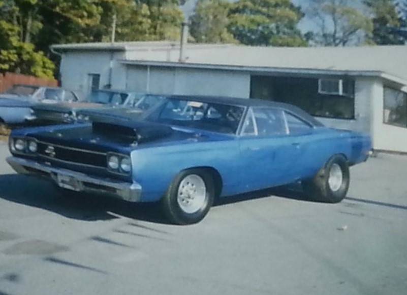 Attached picture 69 road runner racecar 3a.jpg